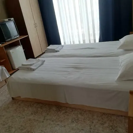 Santorini 3*